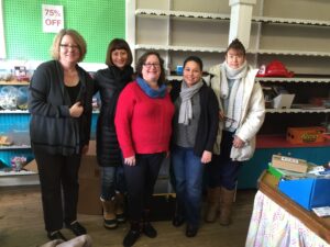 (L-R) Dawn Evans Greenberg, Shiyang Paskowitz, Laura Schwartz, Luisa Grandsa-Rodriguez and Penny Romano