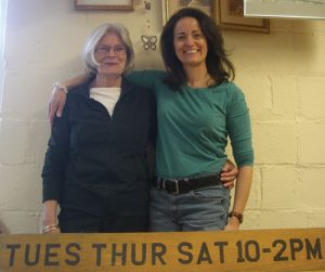 Manager Linda Ranieri (L) with volunteer Linda Catlin