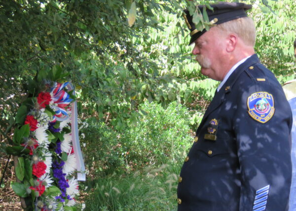 Presentation of the Wreath, Ltd. John Vise, New Castle Police Deparement
