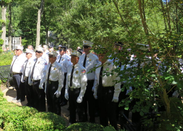 911-16-fireguysfront