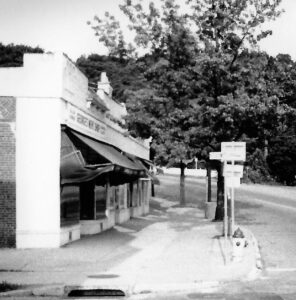 Chappaqua Cleaners and Tailors, eastward view along King Street (circa 1978)